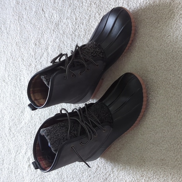 Simply Southern Duck Boots - Picture 3 of 8